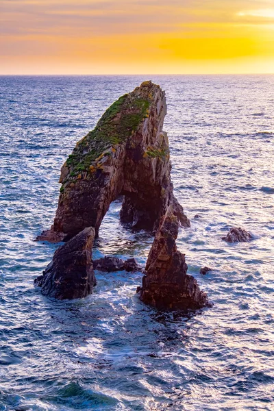 Crohy Head Sea Arch Breeches во время заката - графство Донегал, Ирландия — стоковое фото