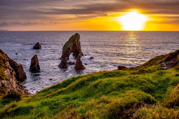 Crohy Head Sea Arch nadrág alatt naplemente-County Donegal, Írország — Stock Fotó