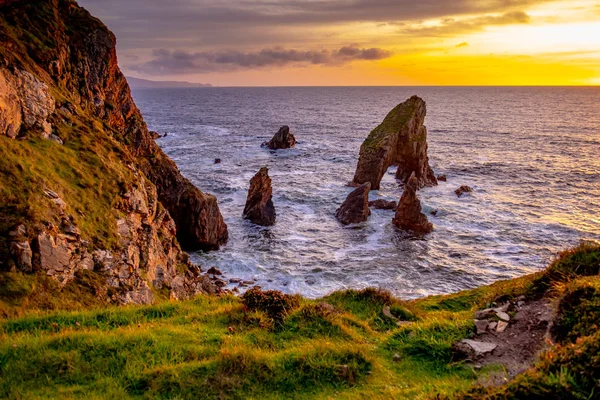 Crohy Head Sea Arch nadrág alatt naplemente-County Donegal, Írország — Stock Fotó