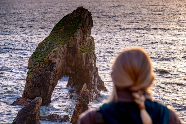 Crohy Head Sea Arch nadrág alatt naplemente-County Donegal, Írország — Stock Fotó