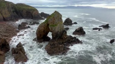 Crohy Head Deniz Kemerinin havadan görünüşü, Donegal İlçesi - İrlanda