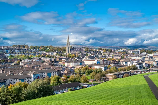 Derry 'nin hava manzarası, Kuzey İrlanda Londonderry