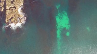 Carrickfad tarafından Portnoo County Donegal, İrlanda 'daki Narin Sahili' nde yapılan resifin havadan görünüşü