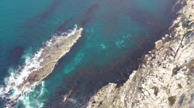 Carrickfad tarafından Portnoo County Donegal, İrlanda 'daki Narin Sahili' nde yapılan resifin havadan görünüşü