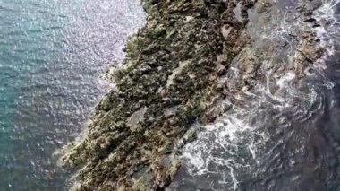 Carrickfad tarafından Portnoo County Donegal, İrlanda 'daki Narin Sahili' nde yapılan resifin havadan görünüşü