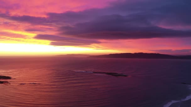 Καταπληκτικό ηλιοβασίλεμα στο Portnoo στο County Donegal - Ιρλανδία — Αρχείο Βίντεο