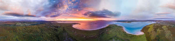 Donegal, İrlanda 'da Portnoo' da inanılmaz bir gün batımı. — Stok fotoğraf