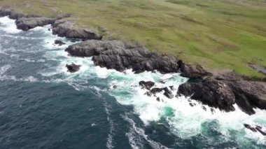Donegal İlçesi Daros kıyı şeridinin havadan görüntüsü - İrlanda.