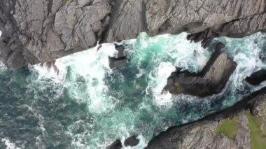 Donegal İlçesi Daros kıyı şeridinin havadan görüntüsü - İrlanda.