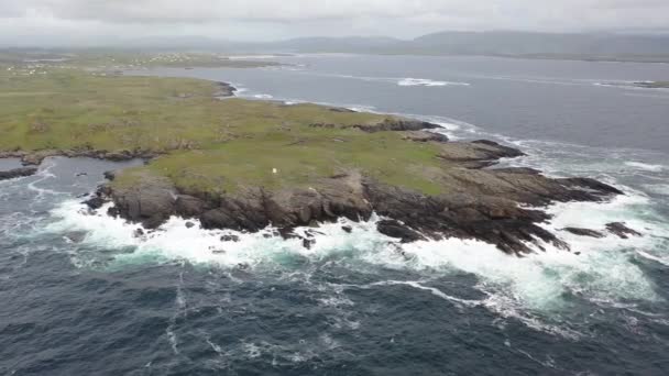 Повітряний вид на берегову лінію в Давросі (графство Донегал, Ірландія).. — стокове відео