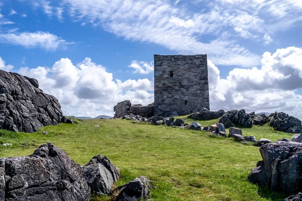 Замок Каррікабрагі - острів Доах, Інішовен, графство Донегал - Ірландія — стокове фото