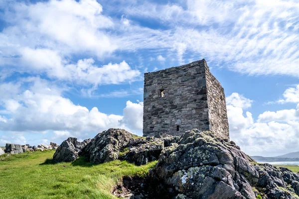 Castillo de Carrickabraghy - Isla de Doagh, Inishowen, Condado de Donegal - Irlanda — Foto de Stock