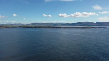 Donegal İlçesi 'ndeki Dawros kıyı şeridinin havadan görüntüsü - İrlanda