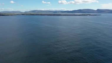Donegal İlçesi 'ndeki Dawros kıyı şeridinin havadan görüntüsü - İrlanda