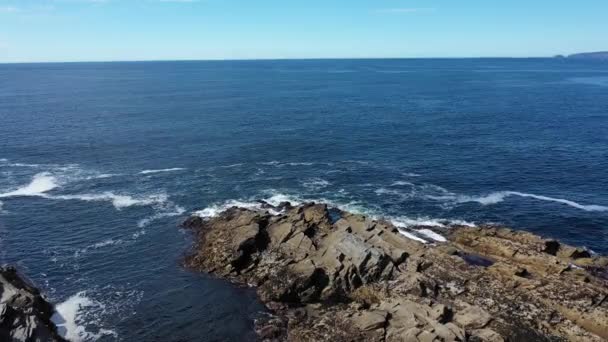 Luftaufnahme der Küste bei Dawros in der Grafschaft Donegal - Irland — Stockvideo