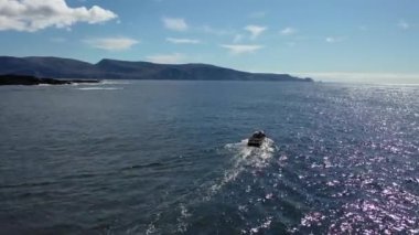 Donegal, İrlanda 'daki Dawros' ta balıkçı teknesi