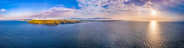 Vue aérienne de Dunmore Head dans le comté de Donegal - Irlande. — Photo