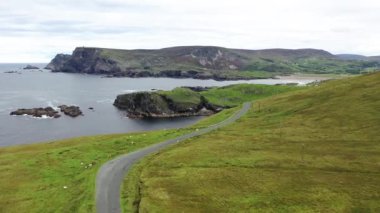 Glencolumbkille Donegal 'in inanılmaz kıyısı - İrlanda