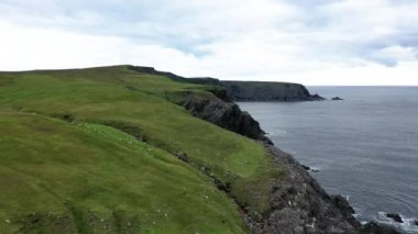 Glencolumbkille Donegal 'in inanılmaz kıyısı - İrlanda