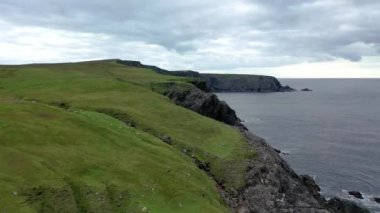 Glencolumbkille Donegal 'in inanılmaz kıyısı - İrlanda