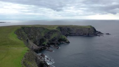 Glencolumbkille Donegal 'in inanılmaz kıyısı - İrlanda