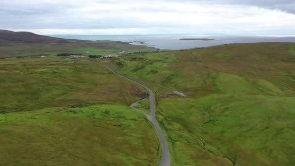 Úžasné pobřeží Dooey mezi Glencolumbkille a Maling Beg Donegal - Irsko — Stock video