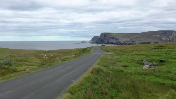 La increíble costa de Glencolumbkille Donegal - Irlanda — Vídeos de Stock