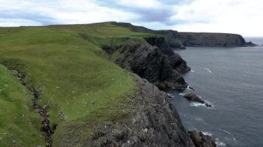 Glencolumbkille Donegal 'in inanılmaz kıyısı - İrlanda