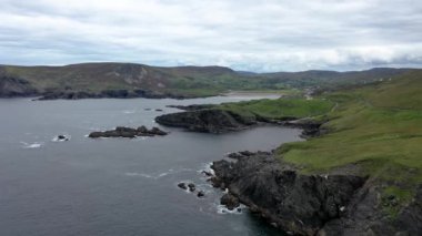 Glencolumbkille Donegal 'in inanılmaz kıyısı - İrlanda