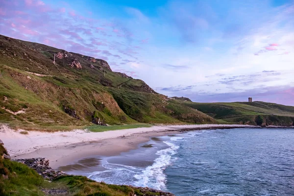 Schöner Sonnenuntergang am Strand von Maghery in der Grafschaft Donegal — Stockfoto