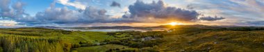 Donegal 'de Ballyiriston ve Maas' ın hava manzarası - İrlanda.