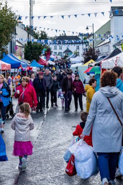 GLENTIES, COUNTY DONEGAL, IRELAND - 13 Eylül 2025: The Hasat Fuarı, Anayol 'da düzenlenen ücretsiz yıllık etkinliktir..