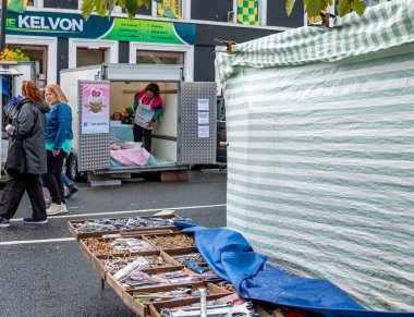 GLENTIES, COUNTY DONEGAL, IRELAND - 13 Eylül 2025: The Hasat Fuarı, Anayol 'da düzenlenen ücretsiz yıllık etkinliktir..