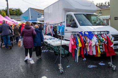 GLENTIES, COUNTY DONEGAL, IRELAND - 13 Eylül 2025: The Hasat Fuarı, Anayol 'da düzenlenen ücretsiz yıllık etkinliktir..