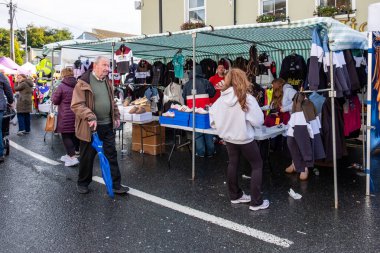 GLENTIES, COUNTY DONEGAL, IRELAND - 13 Eylül 2025: The Hasat Fuarı, Anayol 'da düzenlenen ücretsiz yıllık etkinliktir..