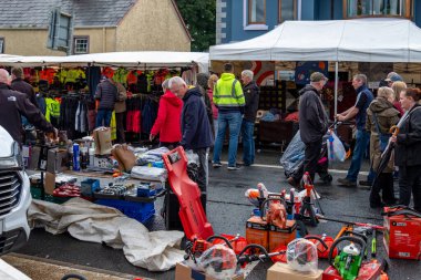 GLENTIES, COUNTY DONEGAL, IRELAND - 13 Eylül 2025: The Hasat Fuarı, Anayol 'da düzenlenen ücretsiz yıllık etkinliktir..