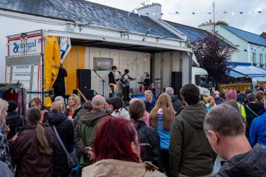 GLENTIES, COUNTY DONEGAL, IRELAND - 13 Eylül 2025: The Hasat Fuarı, Anayol 'da düzenlenen ücretsiz yıllık etkinliktir..