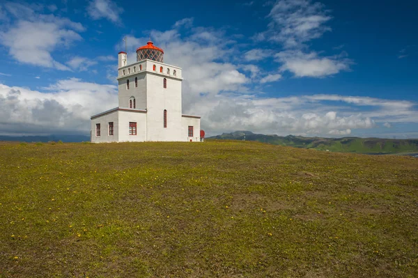 Small Lighthouse Cliff Dyrholaey Cape Vik South Iceland — Stock Photo, Image