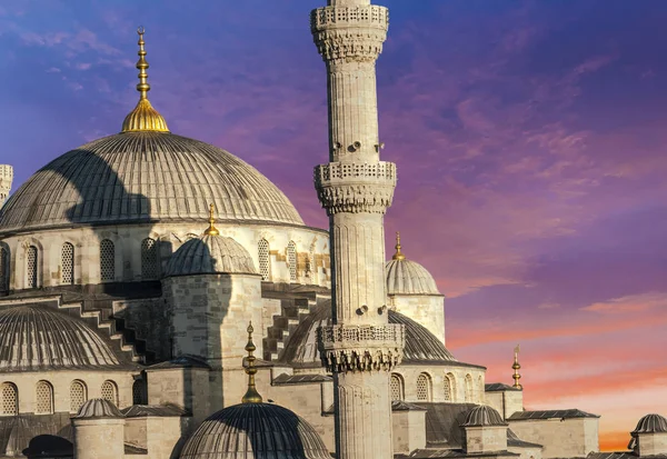 Blue Mosque in Istanbul at sunset — Stock Photo, Image