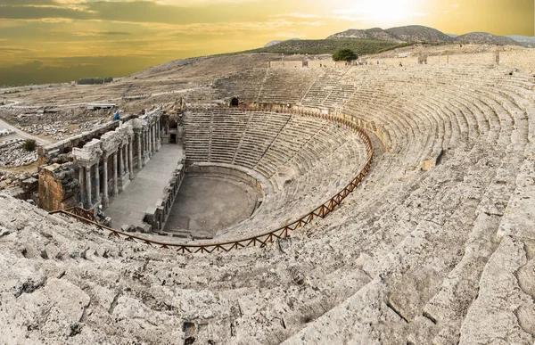 Амфитеатр в Иераполисе в Турции — стоковое фото