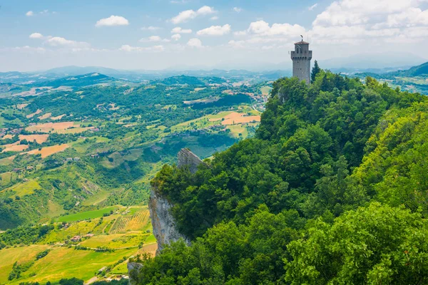 Poderosa Torre Montale Fortaleza Monte Titano Sobre República San Marino — Foto de Stock