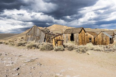 Hayalet şehir Bodie, Ulusal Tarihi Yer İmleridir. Mono County, Sierra Nevada, Kaliforniya 'da yer almaktadır. Amerika Birleşik Devletleri. Kasaba 1859 'da kuruldu..