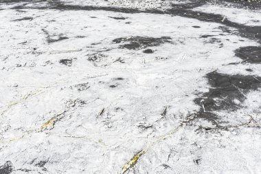 Soos, Çek Cumhuriyeti 'nin kuzeyinde Frantiskovy Lazne yakınlarında bir volkanik koruma alanıdır. Bu yedek bataklıkta moffetlerle, çamur yanardağlarıyla ve kaplıcalarla birleşir..