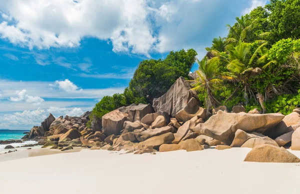 Beautifully Shaped Granite Boulders Perfect White Sand Grand Anse Digue — Stock Photo, Image