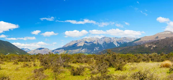 城堡山上的活体全景照片 这个地区是登山者和喜欢攀岩的人熟知的地方 Kura Tawhiti 当地毛利人称之为Kura Tawhiti 也是一个具有精神重要性的地方 新西兰坎特伯雷 — 图库照片