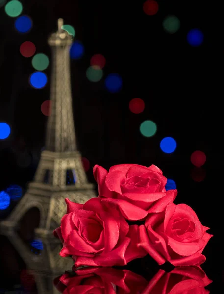 Torre Eiffel Con Flores Fondo Romántico Del Día San Valentín —  Fotos de Stock