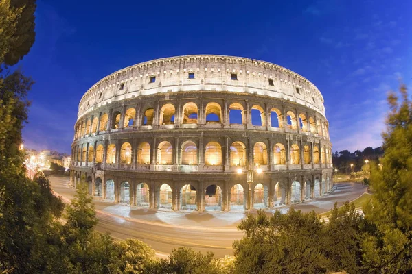 Elevated view of the Colosseum at dusk — Stock Photo, Image