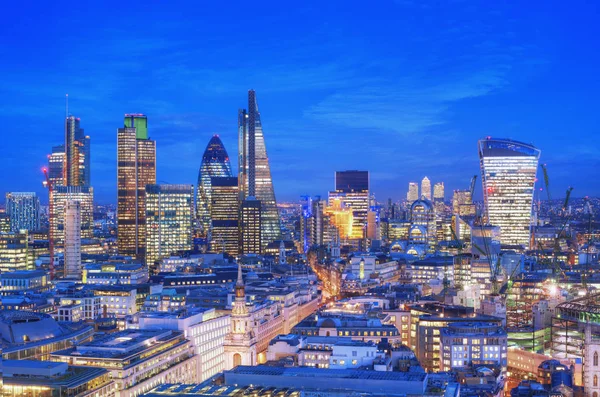 Vista elevada del distrito financiero de Londres —  Fotos de Stock