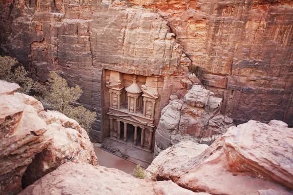 Vista elevada do Tesouro em Petra — Fotografia de Stock