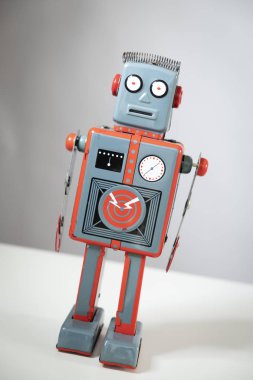 Klasik bir robotun portresi